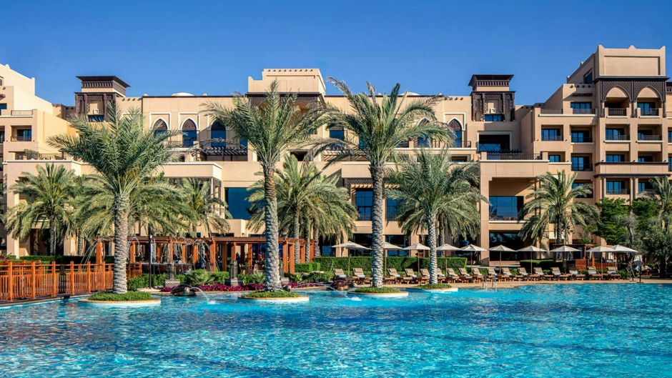 Saadiyat Rotana Resort and Villas Pool