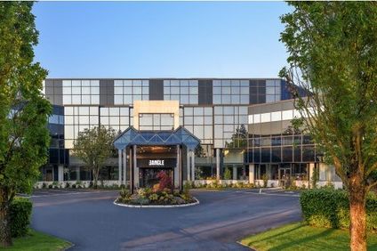 Jangle Hotel Paris CDG Airport