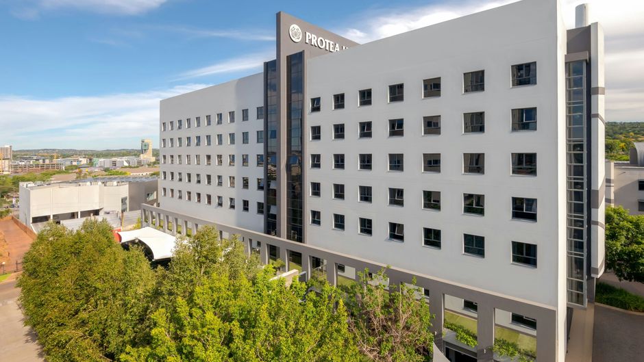 Protea Hotel Fire & Ice! Menlyn Exterior
