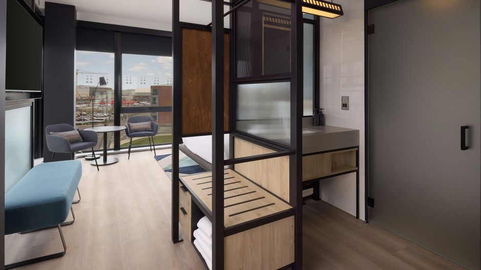 Aloft Belfast Titanic Quarter Room