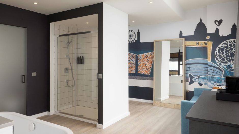 Aloft Belfast Titanic Quarter Room