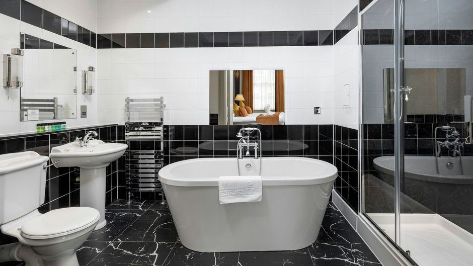 Albany Hotel Room