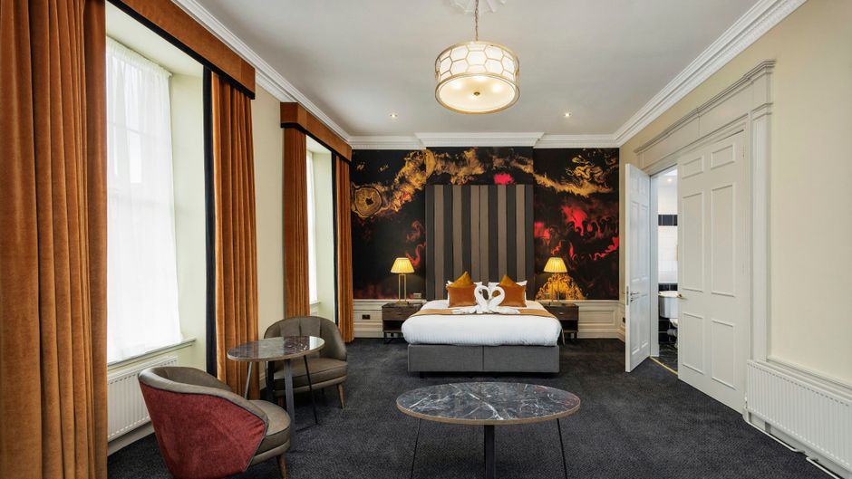 Albany Hotel Room