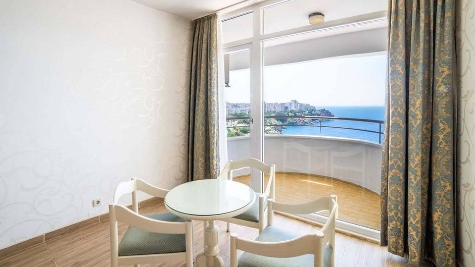 Cender Hotel Suite