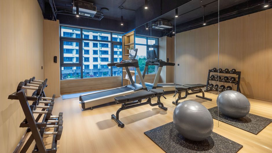 Holiday Inn Express Tangshan Harbour Health Club