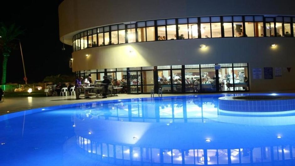 Cender Hotel Pool