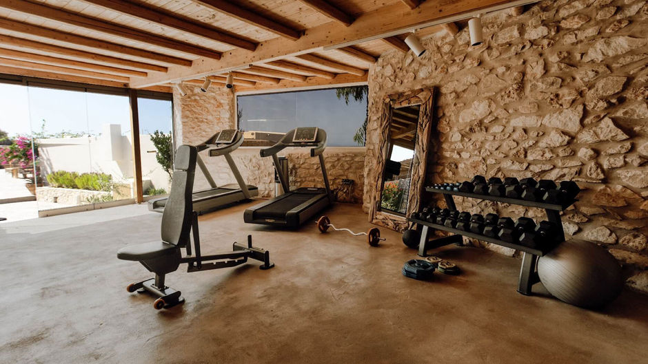 Luura Paros Cliff Health Club