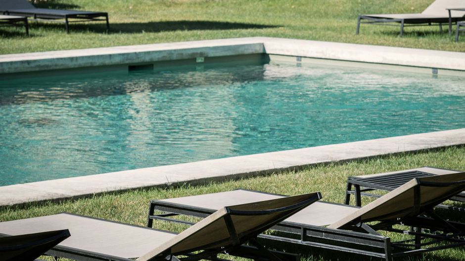 Domaine de Fontenille Pool