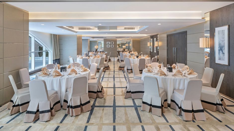 Al Maha Arjaan by Rotana Ballroom
