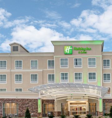 Holiday Inn & Suites Lafayette North