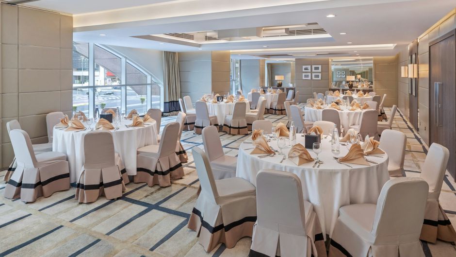 Al Maha Arjaan by Rotana Ballroom
