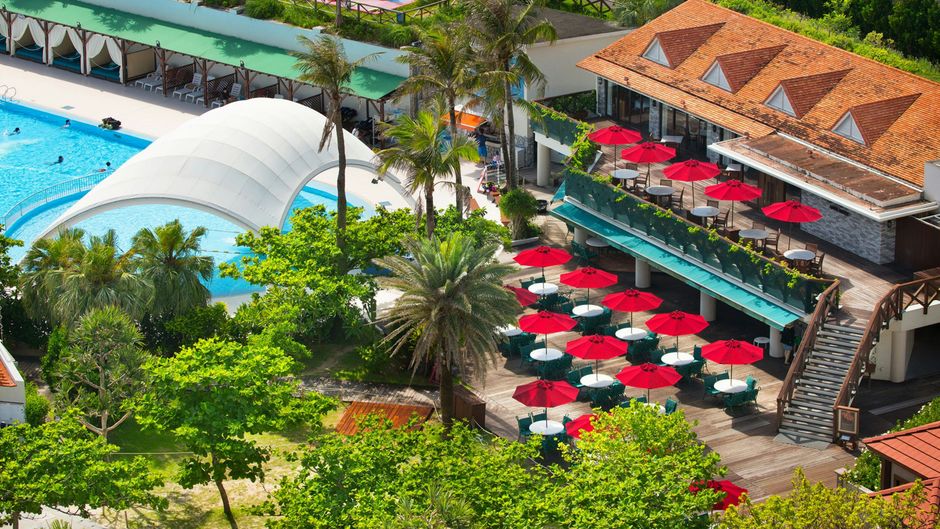 Renaissance Okinawa Resort Pool