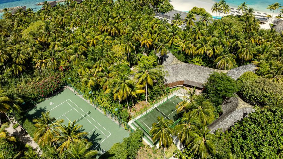 The St. Regis Maldives Vommuli Resort Recreation
