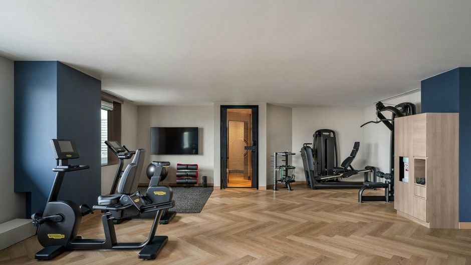 Kobe Marriott Hotel Health Club