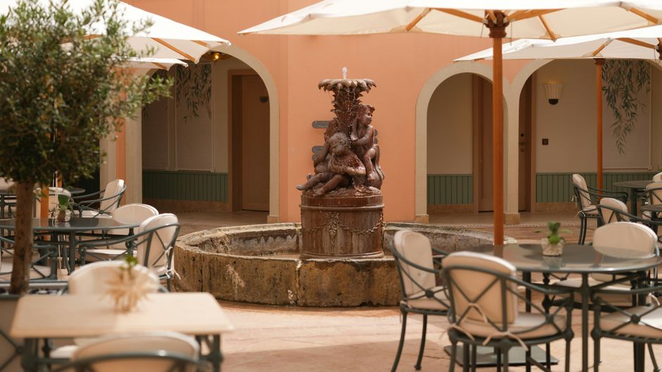 Villa Mirae Restaurant