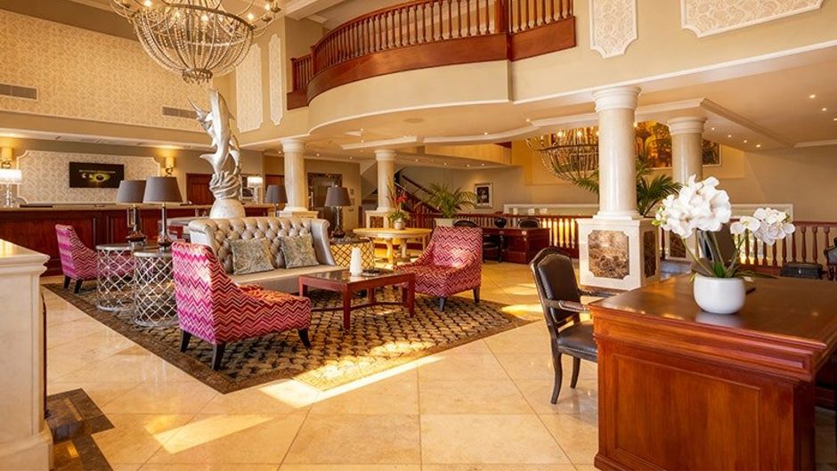 Hemingways Hotel Lobby