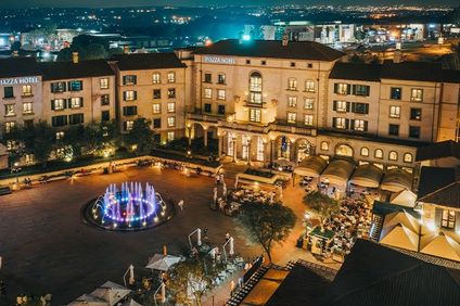 Piazza Hotel