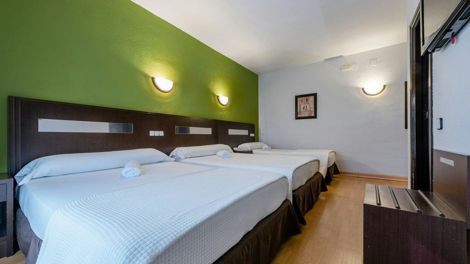 Hotel Las Estrellas Room