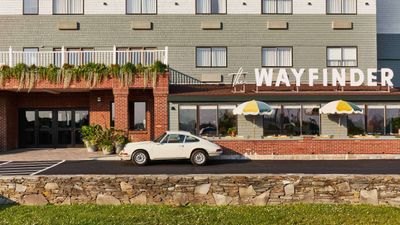 Wayfinder Hotel