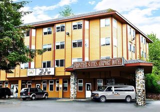 Frontier Suites Airport Hotel