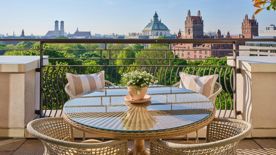 Rocco Forte Charles Hotel Suite