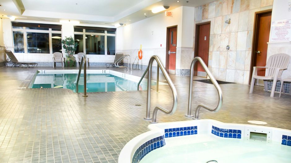 Holiday Inn Hotel & Suites-West Edmonton Spa