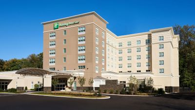 Holiday Inn Suites Philadelphia W