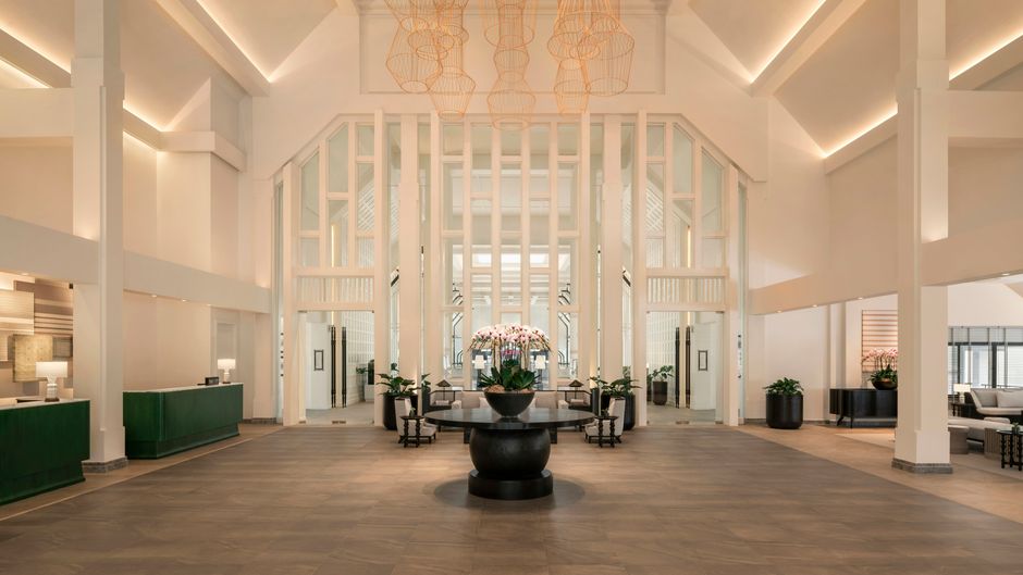 Kahavadi Chiang Rai, Curio Collection Lobby