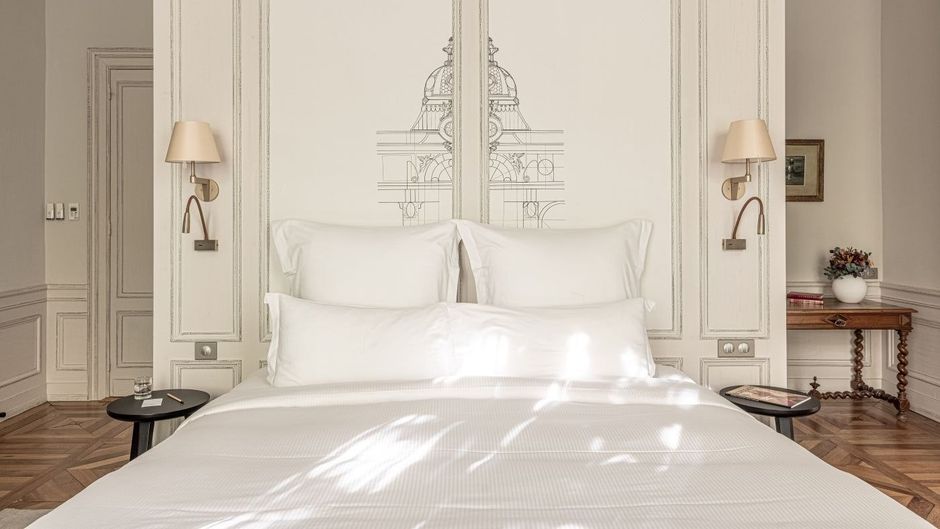Villas Foch Room
