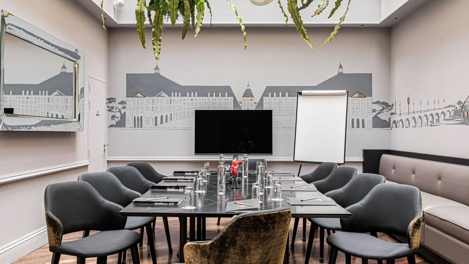 Villas Foch Meeting