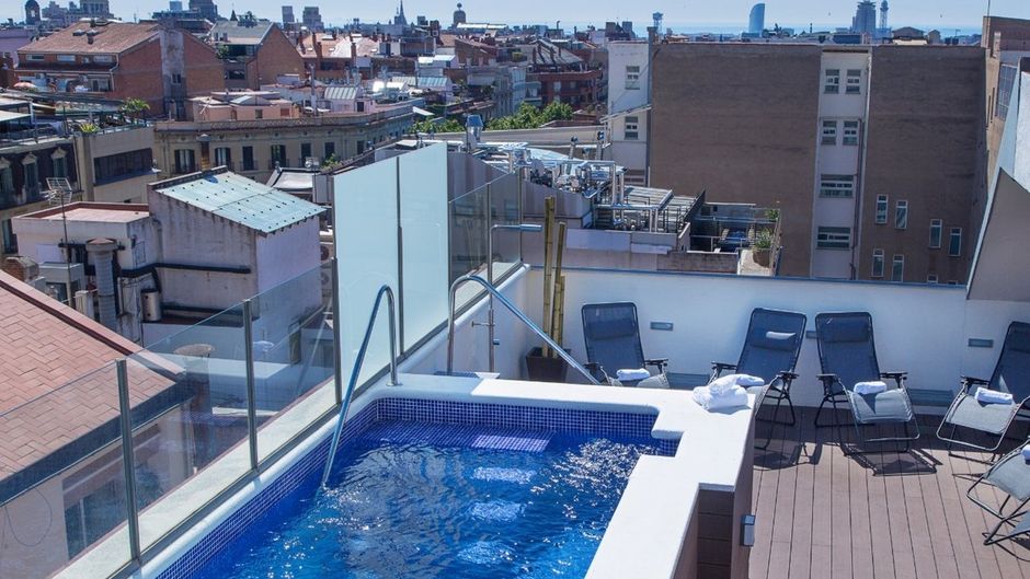 1881 Barcelona Grand Rosellon Hotel Pool