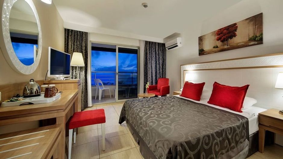 Galeri Resort Hotel Room