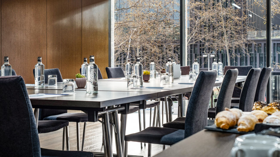 Holiday Inn Express Barcelona City Meeting