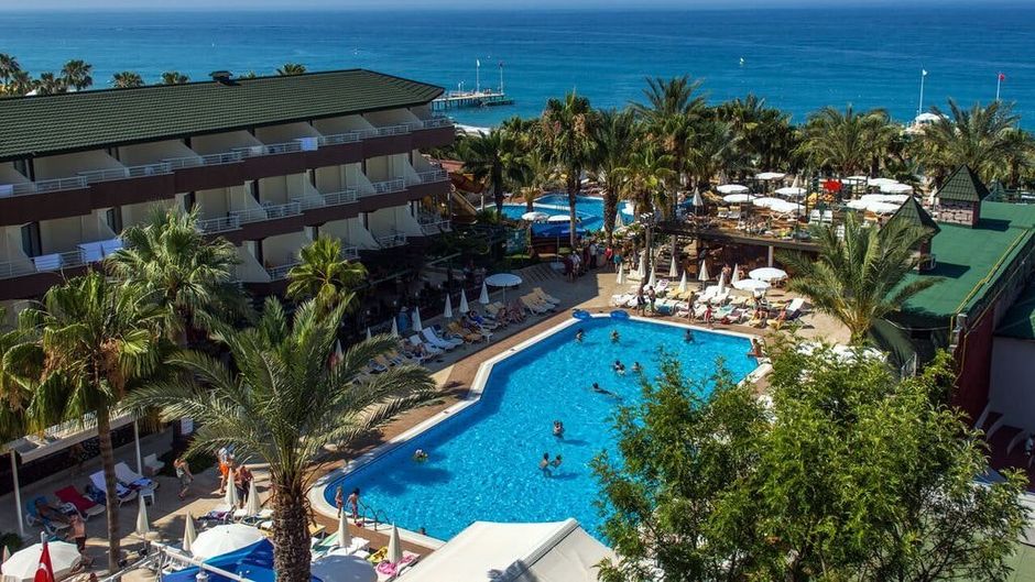 Galeri Resort Hotel Pool