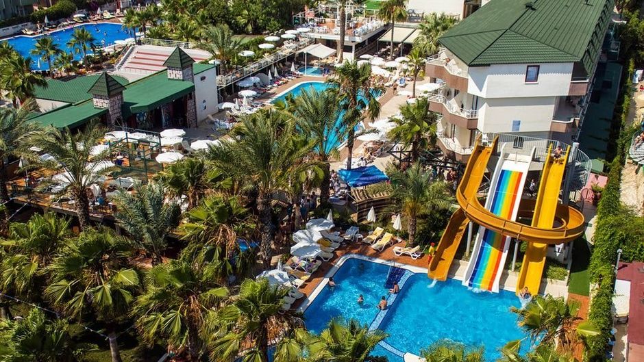 Galeri Resort Hotel Exterior