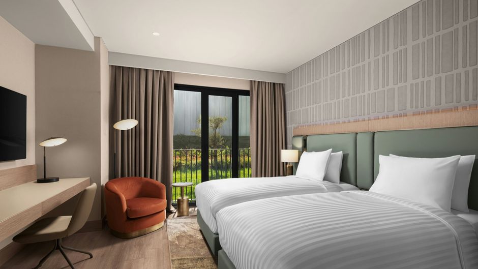 Marriott Exec Apt Istam Tema W Suite
