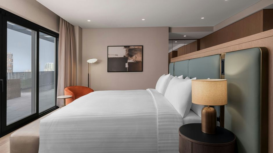 Marriott Exec Apt Istam Tema W Suite