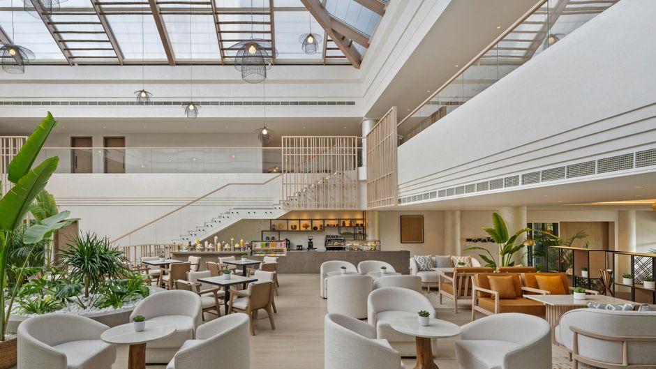 Fujairah Rotana Resort and Spa Lobby