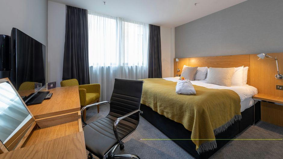 Apex City of London Hotel Room