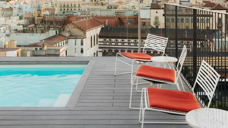 Yurbban Trafalgar Hotel Pool