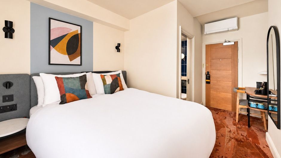 London Bloomsbury Square Hotel Room
