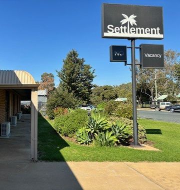 Settlement Motor Inn
