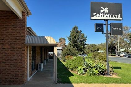 Settlement Motor Inn