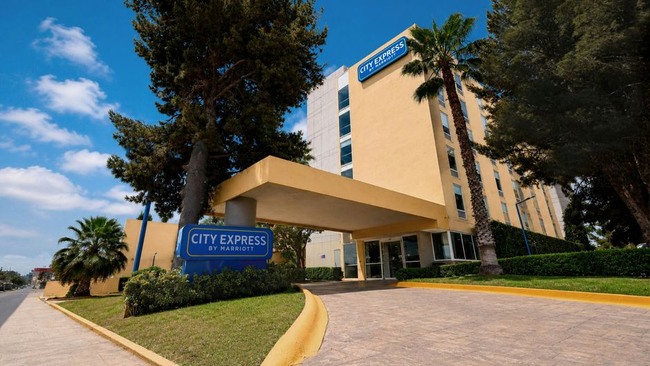 City Express by Marriott Saltillo Norte Exterior