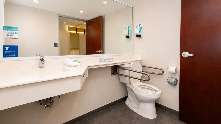 City Express by Marriott Saltillo Norte Room