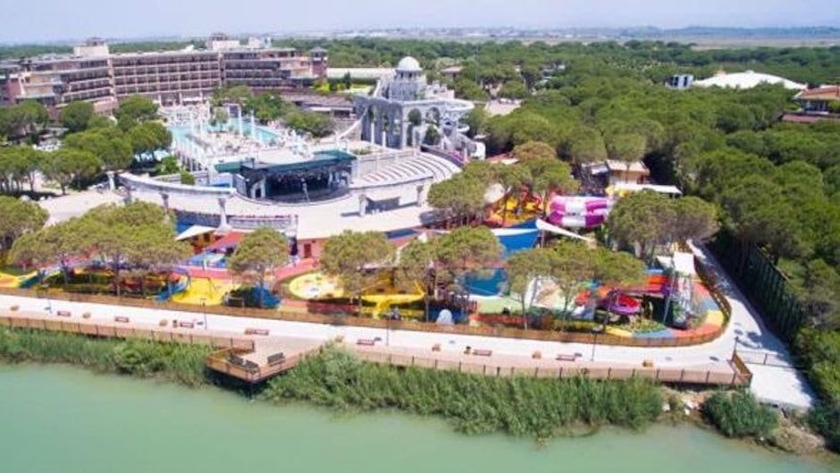 Xanadu Resort Hotel Exterior