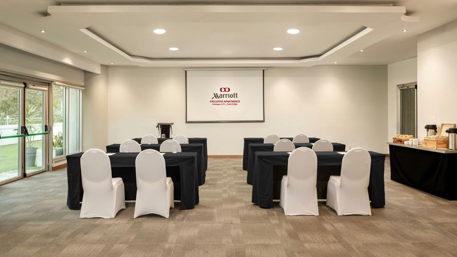 Marriott Executive Apartments Finisterre Meeting