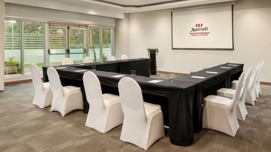 Marriott Executive Apartments Finisterre Meeting