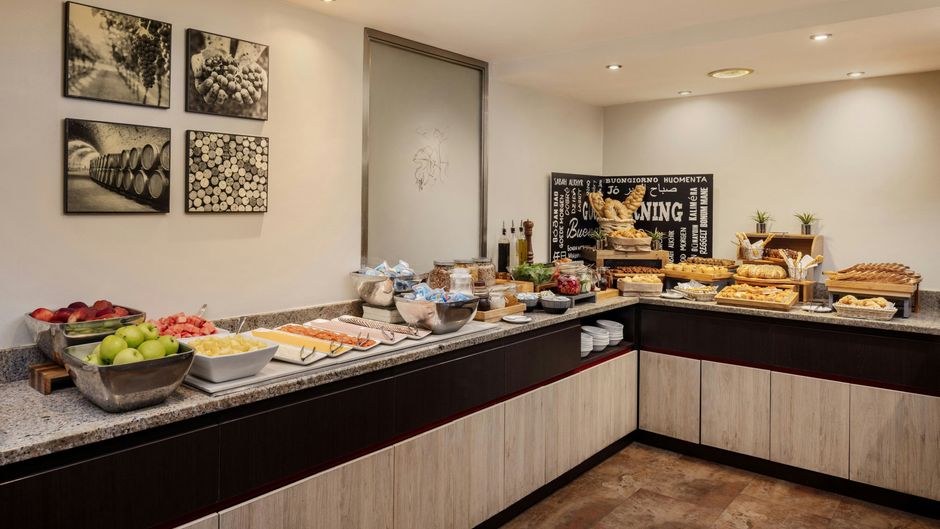 Marriott Executive Apartments Finisterre Restaurant