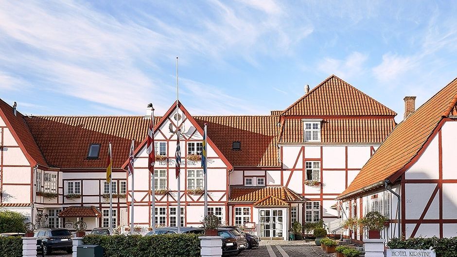 Kirstine Hotel Exterior